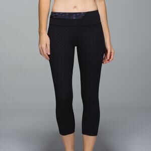 Lululemon Run Inspire Crop II All Luxtreme Black 2
